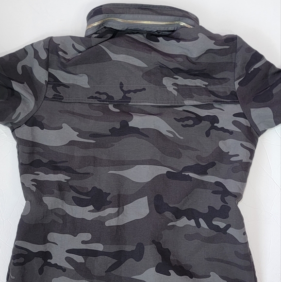 Tart Collection Camo Rain Jacket/ M. - Picture 12 of 13